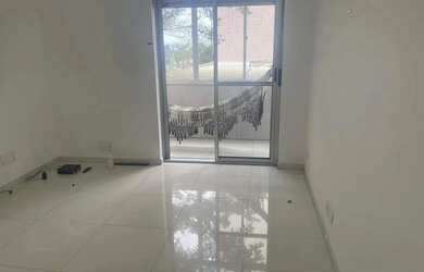 Imagem: O apartamento possui 1 Dormitório, 1 Banheiro, 1 Vaga na garagem