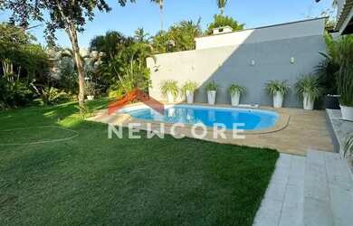 Imagem: A casa em condomínio possui 4 Dormitórios, 4 Banheiros, 2