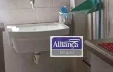 Imagem 12: Apartamento com 2 dormitórios, 1 vaga de garagem e área de lazer à...