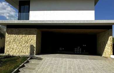 Imagem: A casa em condomínio possui 3 Dormitórios, 5 Banheiros, 4