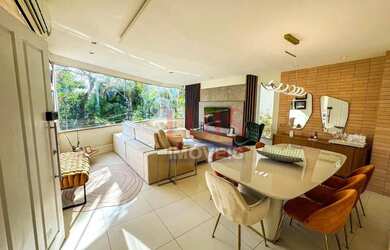 Imagem: A casa em condomínio à venda possui 5 Dormitórios, 5 Banheiros