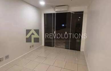 Imagem: O depósito possui 1 Vaga na garagem e 32m² de Área e está