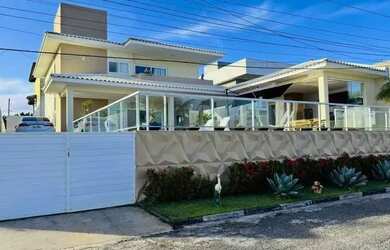 Imagem: A casa em condomínio possui 5 Dormitórios, 5 Banheiros, 5