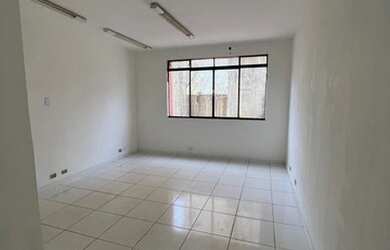 Imagem: O depósito possui 29m² de Área e está localizado em Centro