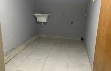 Imagem: A casa possui 1 Dormitório, 1 Banheiro, 35m² de Área e está