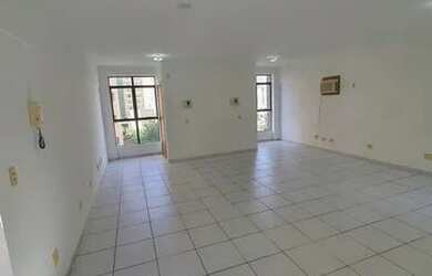 Imagem: O depósito possui 1 Vaga na garagem e 45m² de Área e está