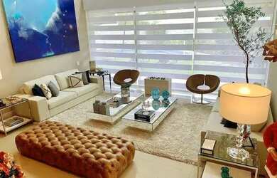 Imagem: A casa em condomínio possui 5 Dormitórios, 5 Banheiros, 3