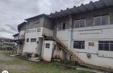 Imagem: O depósito possui 5 Vagas na garagem, 8.600m² de Área e