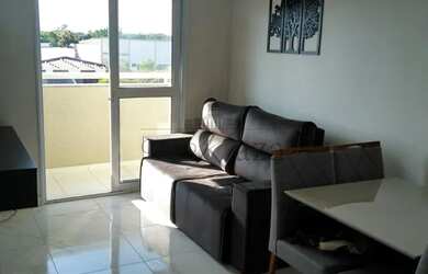 Imagem: O apartamento possui 2 Dormitórios, 1 Banheiro, 1 Vaga na garagem