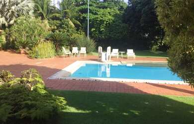 Imagem: A casa em condomínio possui 5 Dormitórios, 5 Banheiros, 5