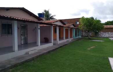 Imagem 6: Aluga-se casas. 4 Vagas na garageme2 Dormitórios