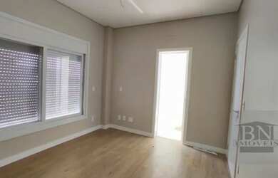 Imagem: A casa em condomínio possui 3 Dormitórios, 4 Banheiros, 2