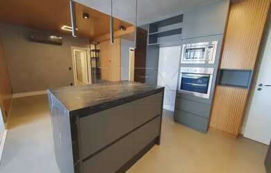 Imagem: O apartamento possui 3 Dormitórios, 3 Banheiros, 2 Vagas na