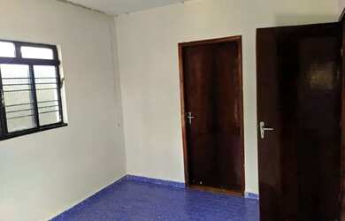 Imagem: A casa possui 3 Dormitórios, 2 Banheiros, 1 Vaga na garagem