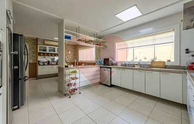 Imagem 6: Casa para venda possui 1100 metros quadrados com 5 qts