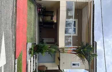 Imagem: A casa em condomínio possui 4 Dormitórios, 2 Banheiros, 200m²