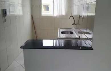 Imagem: O apartamento possui 2 Dormitórios, 1 Banheiro, 1 Vaga na garagem