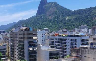 Imagem: O apartamento possui 3 Dormitórios, 3 Banheiros, 2 Vagas na