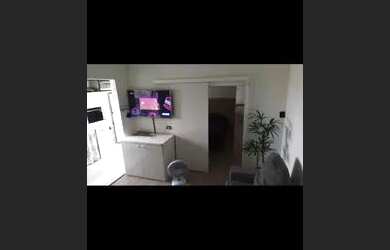 Imagem: A casa possui 2 Dormitórios, 1 Banheiro, 3 Vagas na garagem