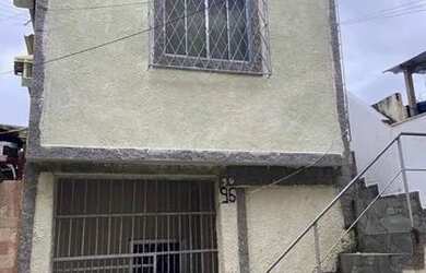 Imagem: A casa possui 2 Dormitórios, 1 Banheiro e está localizado