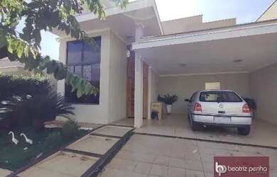 Imagem: A casa em condomínio possui 3 Dormitórios, 3 Banheiros, 4