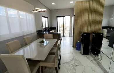 Imagem: A casa em condomínio possui 3 Dormitórios, 3 Banheiros, 2