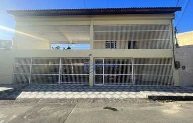 Imagem: A casa possui 5 Dormitórios, 5 Banheiros, 5 Vagas na garagem