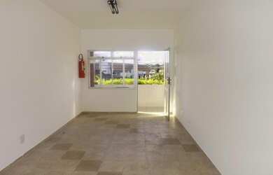 Imagem 4: Conjunto para alugar, 40 m² por R$ 970,00/mês - Novo Mundo - Curitiba/PR