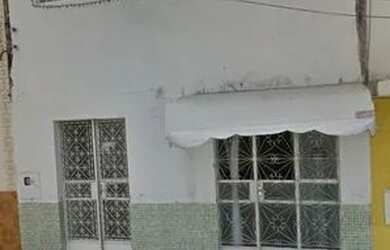 Imagem: A casa possui 3 Dormitórios, 1 Banheiro e está localizado