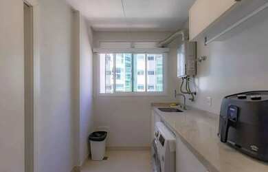 Imagem: O apartamento possui 4 Dormitórios, 4 Banheiros, 4 Vagas na