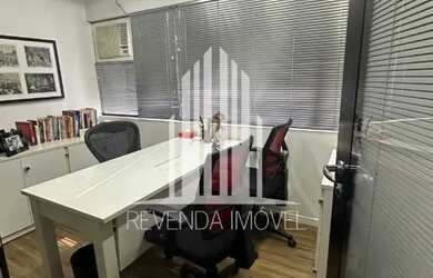 Imagem 8: Sala Comercial Mobiliada à Venda 45m² com 1 Vaga em Localização Estratégica