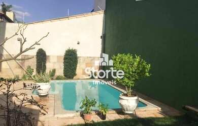 Imagem 5: Casa estilo sobrado de esquina com 3 suítes à venda, 290m² por R$ 1.700.000...