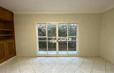 Imagem 2: Casa estilo sobrado com 4 dormitórios à venda, 266m² por R$ 950.000...