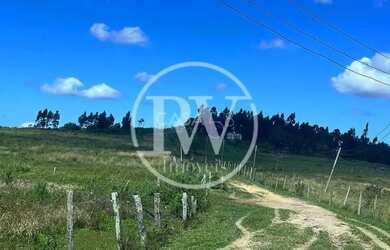 Imagem 2: Fazenda Perobas, Araruama 251 Hectares com Vocação Pecuária e Potencial...