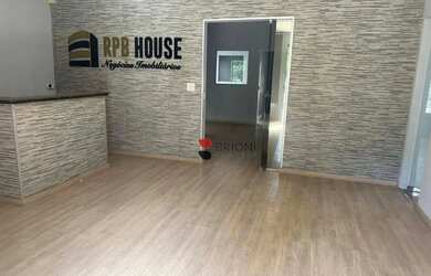 Imagem: O depósito possui 4 Vagas na garagem e 350m² de Área e está