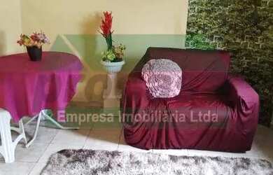 Imagem: A casa possui 3 Dormitórios, 1 Banheiro, 1 Vaga na garagem