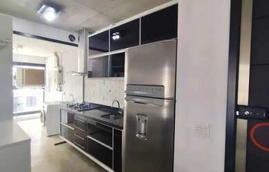 Imagem: O apartamento possui 2 Dormitórios, 1 Banheiro, 2 Vagas na