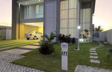 Imagem: A casa em condomínio possui 5 Dormitórios, 4 Banheiros, 4