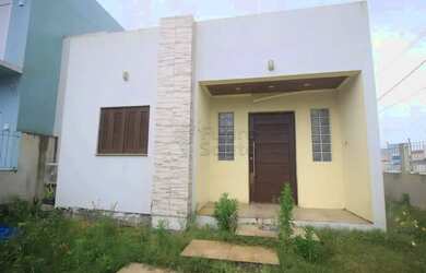 Imagem: A casa possui 2 Dormitórios, 1 Banheiro, 1 Vaga na garagem