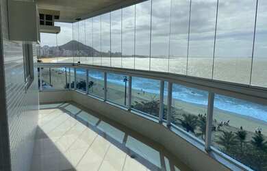 Imagem: O apartamento possui 2 Dormitórios, 2 Banheiros, 2 Vagas na