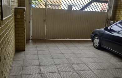 Imagem: A casa possui 3 Dormitórios, 3 Banheiros, 1 Vaga na garagem