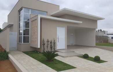 Imagem: A casa está localizado em Nações, Balneário Camboriú à