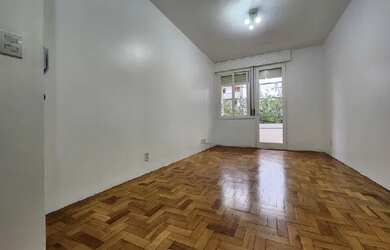 Imagem: O apartamento possui 2 Dormitórios, 1 Banheiro, 72m² de Área