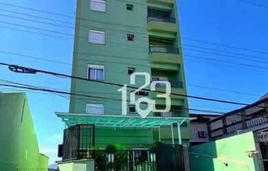 Imagem: O apartamento possui 3 Dormitórios, 1 Banheiro, 1 Vaga na garagem