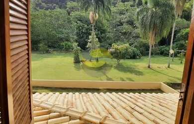 Imagem 3: Linda casa sobrado. Churrasqueira, Varanda, Lareirae4 Vagas na garagem