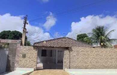 Imagem: A casa possui 4 Dormitórios, 3 Banheiros, 3 Vagas na garagem