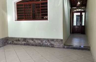 Imagem: A casa em condomínio possui 3 Dormitórios, 3 Banheiros, 2