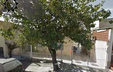 Imagem: A casa possui 3 Dormitórios, 1 Banheiro, 4 Vagas na garagem