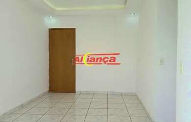 Imagem: O apartamento possui 3 Dormitórios, 1 Banheiro, 1 Vaga na garagem