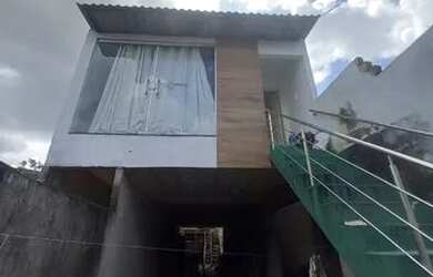 Imagem: A casa possui 2 Dormitórios, 1 Banheiro, 1 Vaga na garagem